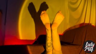 Worship Of Lady Milf'S Feet And Beautiful Wet Pussy-3