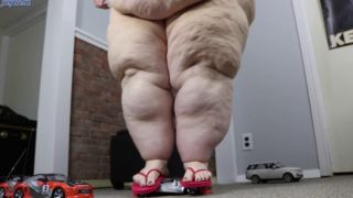 Ssbbwjuicyjackie Plays With Toy Cars In Her Pink Bra Blowjob-1