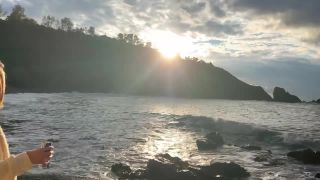 A Deep Blow Job A Girl Decided To Blow A Guy On The Beach And Their Friends Spotted Them 1080p-1