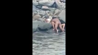 free adult clip 38  Hot teen couple caught fucking on the beach, beach sex on teen-0