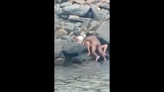 free adult clip 38  Hot teen couple caught fucking on the beach, beach sex on teen-5