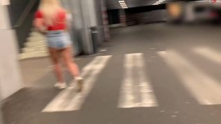 devil-sophie - Pervers Public Gefriertruhe im Lebensmittelladen vollgepisst und Fotzen-Lippenstiftspiele  on german xhamster amateur-4