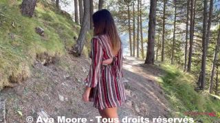 Ava Moore – Exhibition and Squirt in the Forest Bukkake!-1