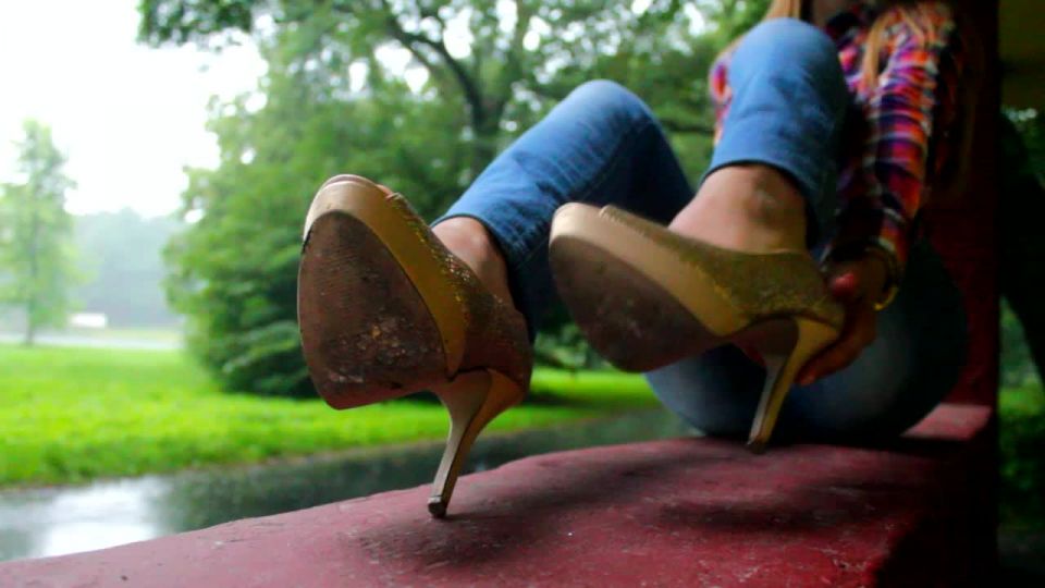 online porn clip 12 Amateur Girls Feet From Poland – DIRTY SMELLY FEET POV | femdom | femdom porn ebony bbw femdom