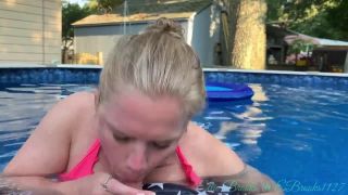 Ellie Brooks - mrselliebrooks () Mrselliebrooksihopetheneighborssawmesuckingcoc-6