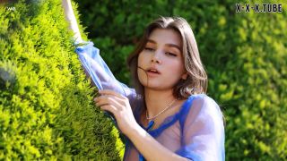 Mix Solo, Brunette, Masturbation, Posing, Ukrainian Ellie Luna - Sex In The Park SiteRip  Posing  Mix -1