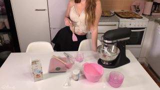 Xmimily - Bakes Donuts And Flashes Pussy,  on teen -7