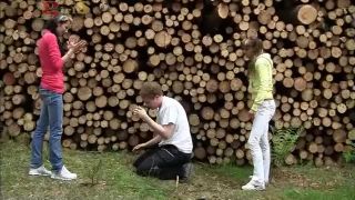 Dangerous Girls - Sneaker Torture Im Wald ballbusting -7