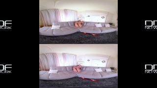 Leggy Fairy: Sexy Brunette Makes You Wanna Cum On Feet vr Cara Mell-2