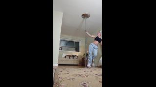 LouLou Petite Louloupetite - pole dancing in pj bottoms can always look sexy when you have the magic lol 23-03-2018-6