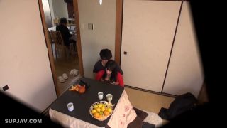 Reducing Mosaic VRTM-397 コタツの中でひっそり奥さんのマ○コに触れると糸を引くほど溢れ出す愛液！ご無沙汰過ぎて旦那が隣に居るにも関わらず何度も悶絶絶頂！3-1