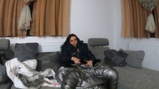 Mature I wear an old smelly down-jacket... are you ready for me?-9