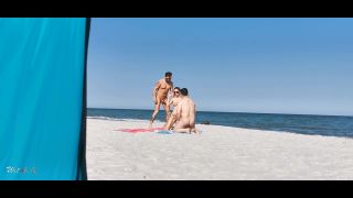 Sharing My Girl With A Stranger On The Public Beach Threesome WetKelly 1080p-6