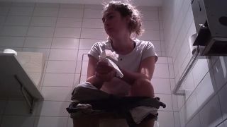 Voyeur – Swiss Toilet 6 - (Webcam)-5