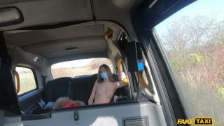 Isabella De Laa - Respect Your Taxi Driver [26-05-2021]-3