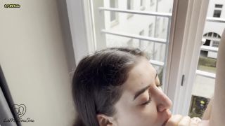 Le Ma Snu - Berlins gro?te Outdoor Schlampe beim FICKEN auf Balkon ERWISCHT - Mdh-3