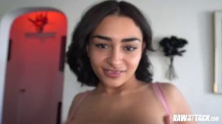 Blowjob Hot Vanessa Moon Cant Control Her Lust And Pushes Man Into Bed-5