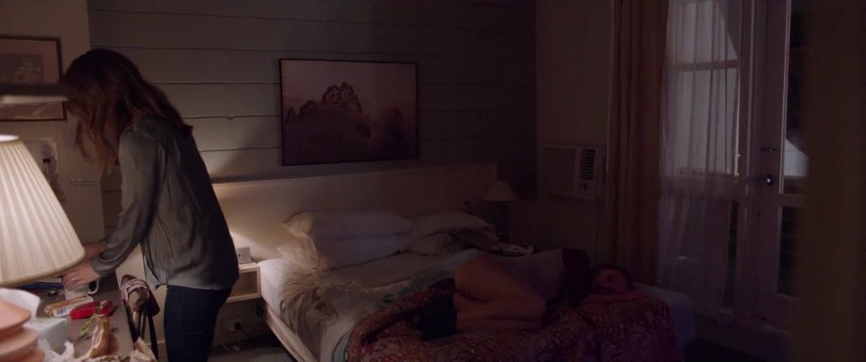 Laura Gordon, Olivia DeJonge – Undertow (2018) HD 1080p - (Celebrity porn)