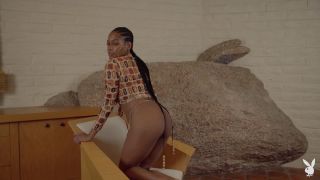 Nyla - Women's Intuition - Solo-5