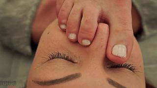 online adult clip 14 anna bell peaks foot fetish Tracy Lindsay foot worship by 2 girls, domination on feet porn-4