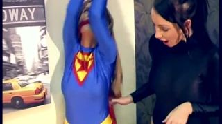[supermisses.com] SUPERGIRL’S LESBIAN BONDAGE ADVENTURE-5