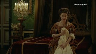 Anna Brewster – Versailles s02e07 (2017) HD 1080p - (Celebrity porn)-0