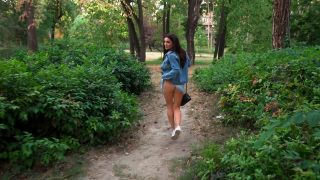 Great Quick Blowjob In The Park With Cum In Mouth-0
