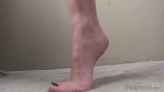 [GetFreeDays.com] MckensieNudeToepoints  480p k2s foot fetish-2